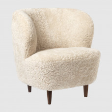 Кресло для отдыха Stay Lounge Chair - Small, with wood legs, Sheepskin upholstery GUBI